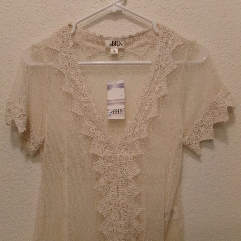 NWTS, BILA, SIZE M. CREAM, SHEER WITH BROCADE TRIM, SHORT SLEEVE, BLOUSE